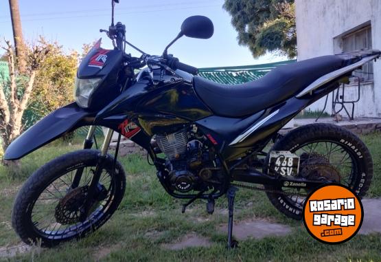 Motos - Zanella ZR 150 2014 Nafta 107548Km - En Venta