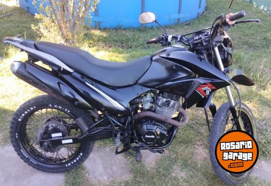 Motos - Zanella ZR 150 2014 Nafta 107548Km - En Venta