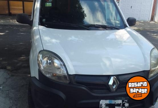 Utilitarios - Renault Kangoo 2014 GNC 110000Km - En Venta