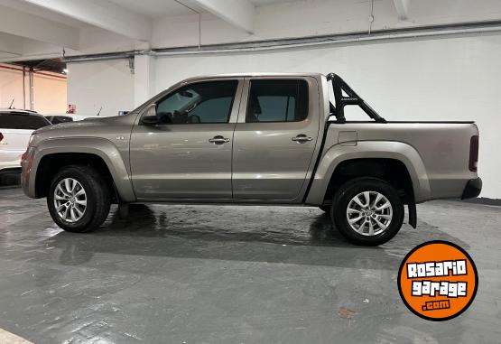 Camionetas - Volkswagen AMAROK V6 COMFORTLINE 4x4 2023 Diesel 30000Km - En Venta