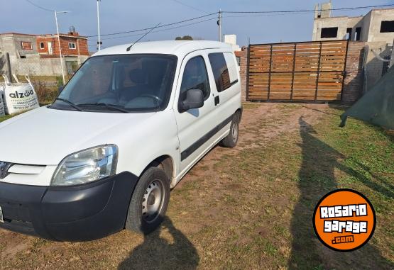 Utilitarios - Peugeot Partner Mixta 2015 Diesel 160000Km - En Venta