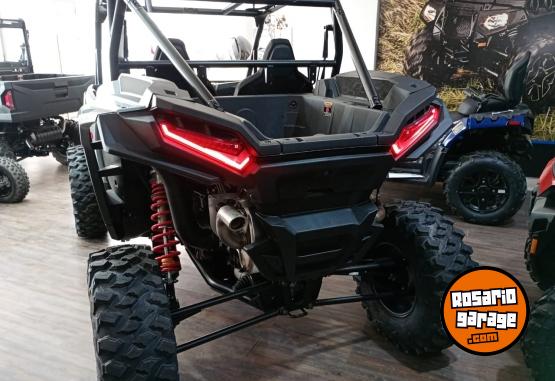 Cuatris y UTVs - Polaris RZR XP 1000 PREMIUM 2025  0Km - En Venta