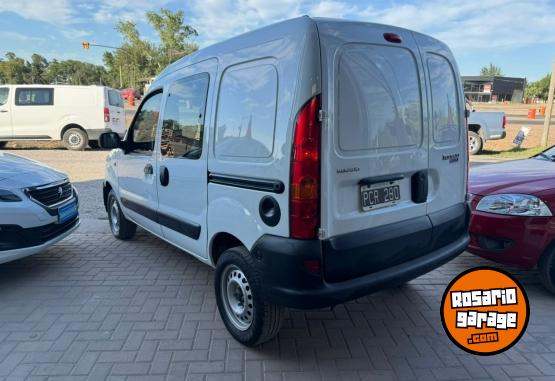 Utilitarios - Renault Kangoo Confort 1.6 2015 Nafta 200000Km - En Venta