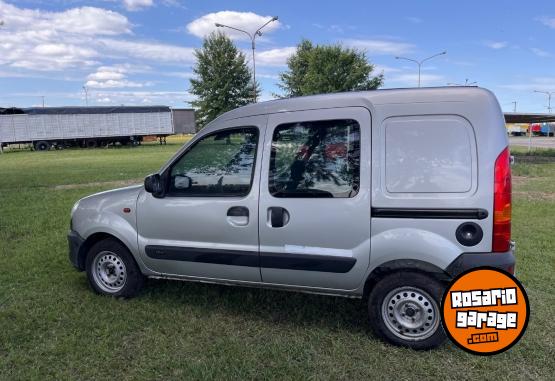 Utilitarios - Renault Kangoo 2015 Nafta 165000Km - En Venta