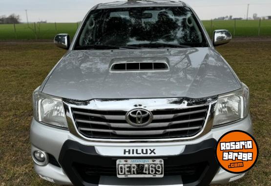 Camionetas - Toyota Hilux srv 3.0 cuero 2014 Diesel 230000Km - En Venta