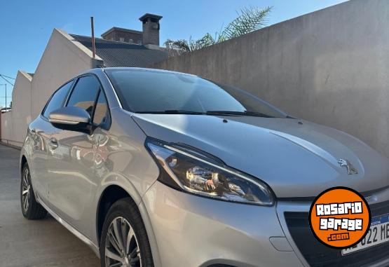 Autos - Peugeot 208 2019 Nafta 55000Km - En Venta