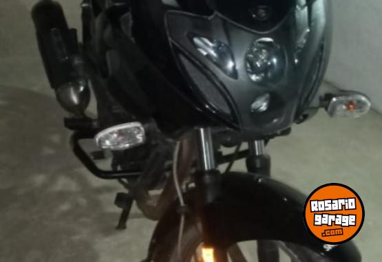 Motos - Bajaj 220f 2018 Nafta 120000Km - En Venta