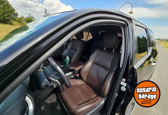 Camionetas - Toyota Sw4 SRX 7 asientos At 2018 Diesel 128000Km - En Venta