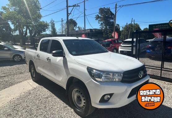 Camionetas - Toyota HILUX 2.4 TDI 4X4 2019 Diesel  - En Venta