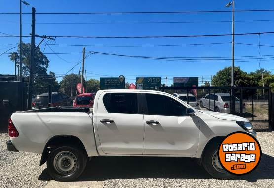 Camionetas - Toyota HILUX 2.4 TDI 4X4 2019 Diesel  - En Venta