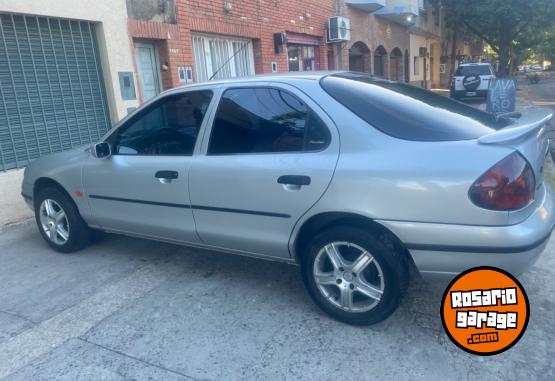 Autos - Ford Mondeo 1998 Nafta 155000Km - En Venta