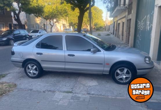 Autos - Ford Mondeo 1998 Nafta 155000Km - En Venta