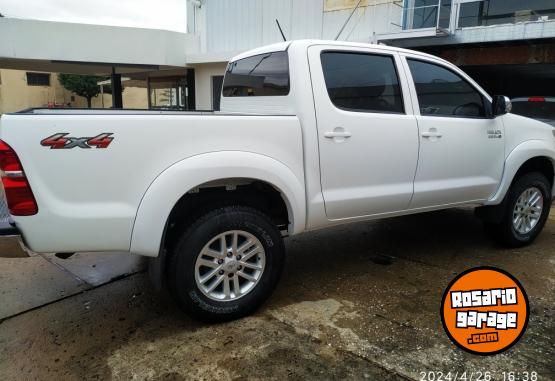 Camionetas - Toyota Hilux 2014 Diesel 230000Km - En Venta