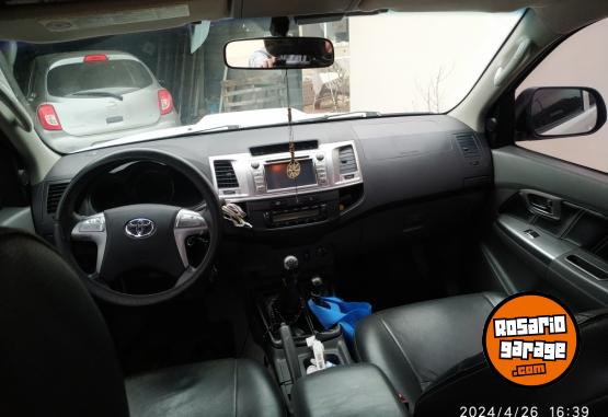 Camionetas - Toyota Hilux 2014 Diesel 230000Km - En Venta