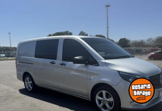 Utilitarios - Mercedes Benz Vito plus 1.6 2022 Diesel 100000Km - En Venta