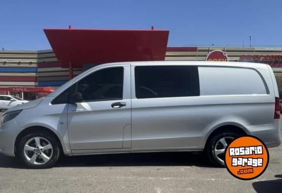 Utilitarios - Mercedes Benz Vito plus 1.6 2022 Diesel 100000Km - En Venta