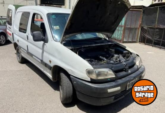 Camionetas - Peugeot Partner 1998 Diesel 250000Km - En Venta