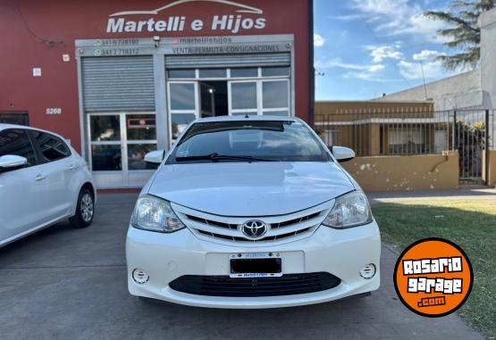 Autos - Toyota Etios 1.5 X 5MT 2015 Nafta 127000Km - En Venta