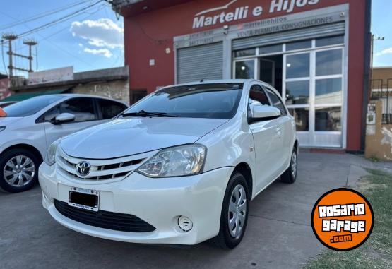 Autos - Toyota Etios 1.5 X 5MT 2015 Nafta 127000Km - En Venta