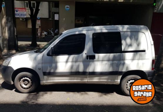 Utilitarios - Citroen Berlingo 1.6 HDI 2017 Diesel 144000Km - En Venta