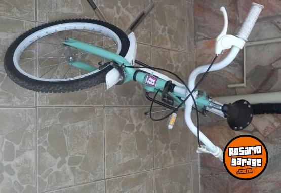 Deportes - Vendo bicicleta rodado 20 de nena - En Venta