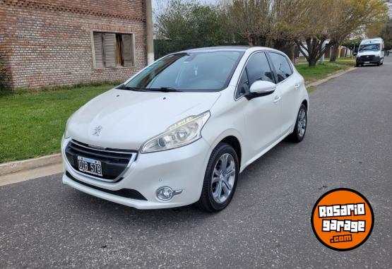 Autos - Peugeot 208 2014 Nafta 115000Km - En Venta