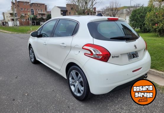 Autos - Peugeot 208 2014 Nafta 115000Km - En Venta