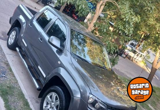 Camionetas - Volkswagen Amarok 2.0 TDI 2011 Diesel 196000Km - En Venta