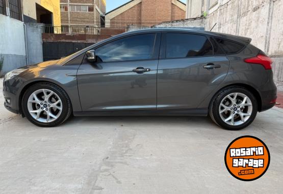 Autos - Ford Focus se plus 2018 Nafta 81000Km - En Venta