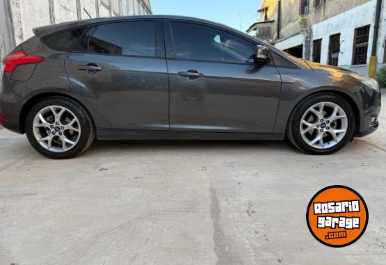 Autos - Ford Focus se plus 2018 Nafta 81000Km - En Venta