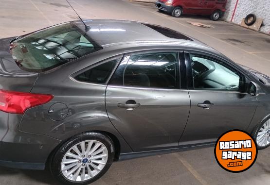 Autos - Ford Focus III, Titanium, AT 2017 Nafta 89000Km - En Venta