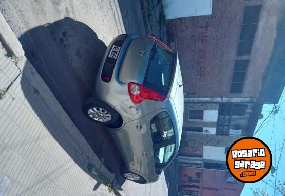 Autos - Fiat Palio atractive 1,4 2015 Nafta 67000Km - En Venta