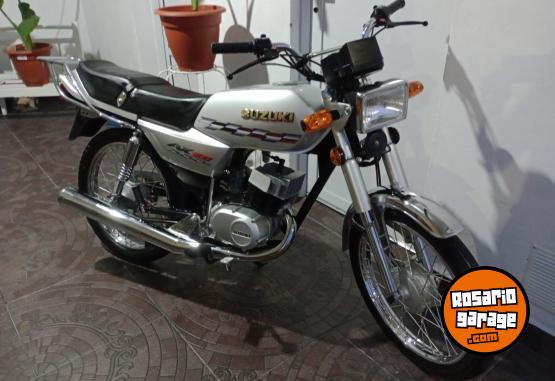 Motos - Suzuki Ax 100 2022 Nafta 11200Km - En Venta