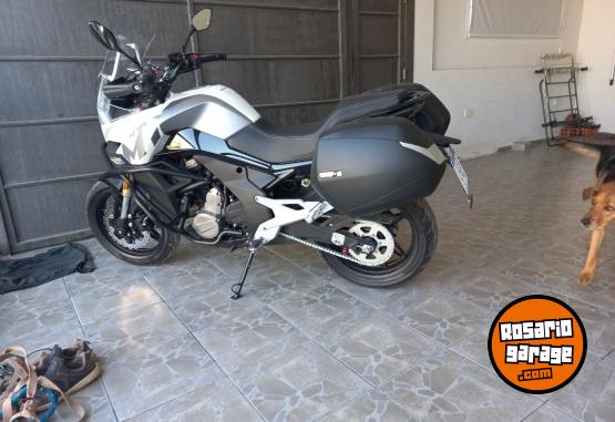 Motos - CF 650 mt 2022 Nafta 14800Km - En Venta