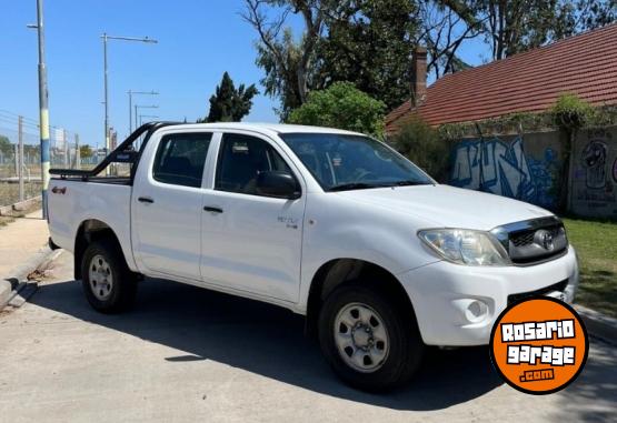 Camionetas - Toyota Hilux 2,5 4x4 2010 Diesel 300000Km - En Venta