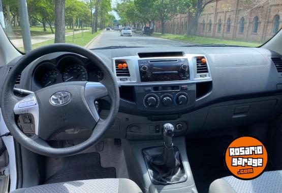 Camionetas - Toyota Hilux 2015 Diesel 221000Km - En Venta