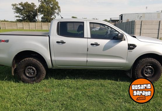 Camionetas - Ford 2.2 4x4 2020 Diesel 200000Km - En Venta