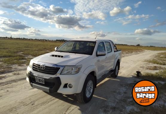 Camionetas - Toyota Hilux 2015 Diesel 167000Km - En Venta