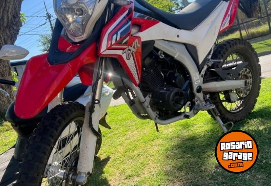 Motos - Corven Triax 2020 Nafta 8000Km - En Venta