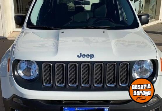 Camionetas - Jeep Renegade 2016 Nafta 126000Km - En Venta