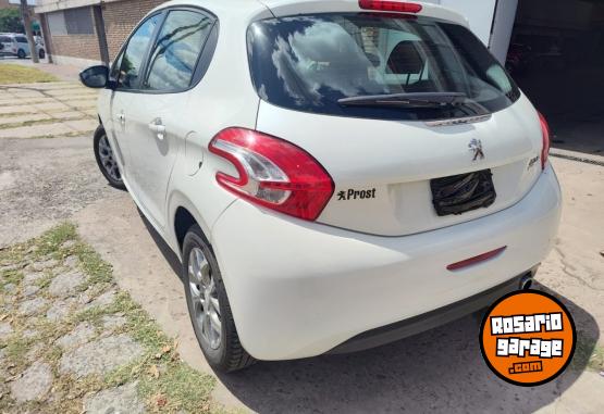 Autos - Peugeot 208 1.6 Allure Touch 2015 Nafta 93000Km - En Venta