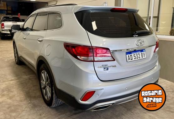 Camionetas - Hyundai GRAND SANTA FE 2019 Diesel 80392Km - En Venta