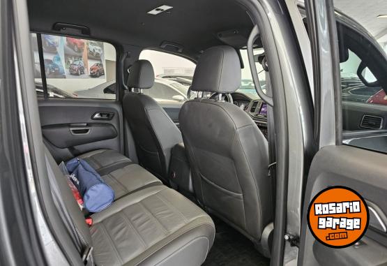 Camionetas - Volkswagen Amarok V6 Highline 2023 Diesel 30000Km - En Venta