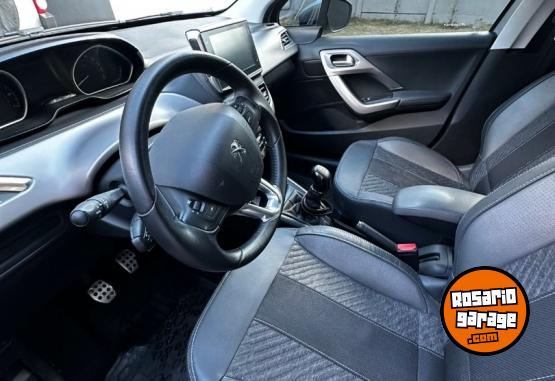 Autos - Peugeot 208 2018 Nafta 49000Km - En Venta