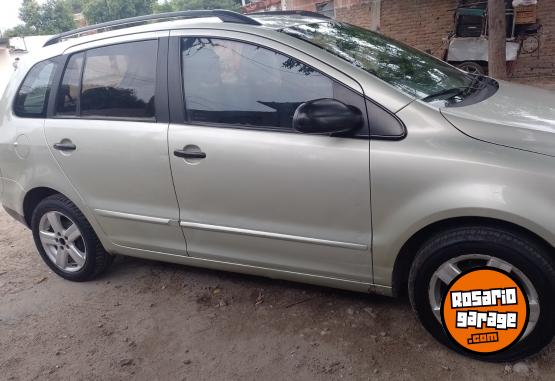 Autos - Volkswagen Suran 2009 Nafta 229500Km - En Venta