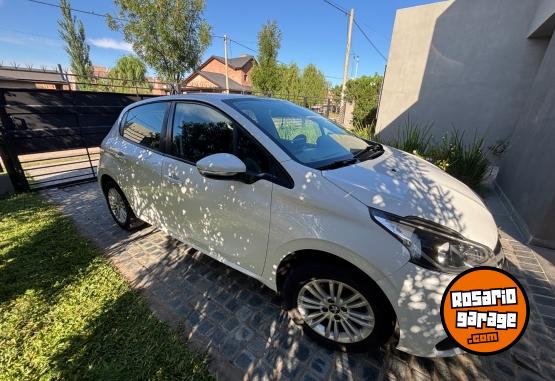 Autos - Peugeot 208 2018 Nafta 80000Km - En Venta