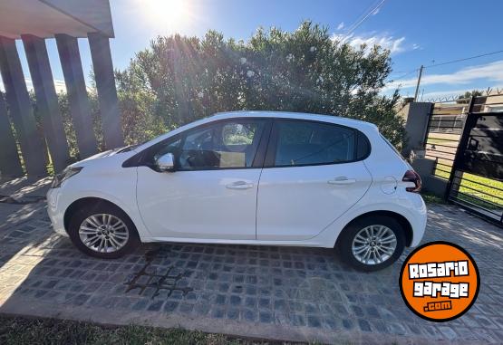 Autos - Peugeot 208 2018 Nafta 80000Km - En Venta