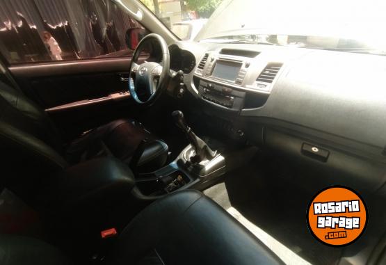 Camionetas - Toyota HILUX SRV CUERO 4X2 2014 Diesel 177000Km - En Venta