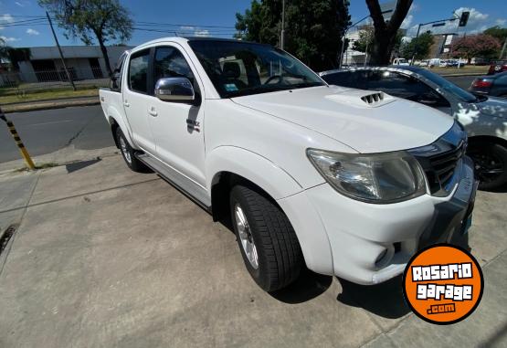 Camionetas - Toyota Hilux SRV 2013 Diesel 200000Km - En Venta