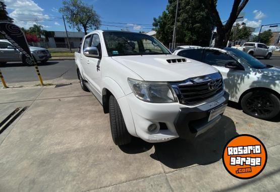 Camionetas - Toyota Hilux SRV 2013 Diesel 200000Km - En Venta